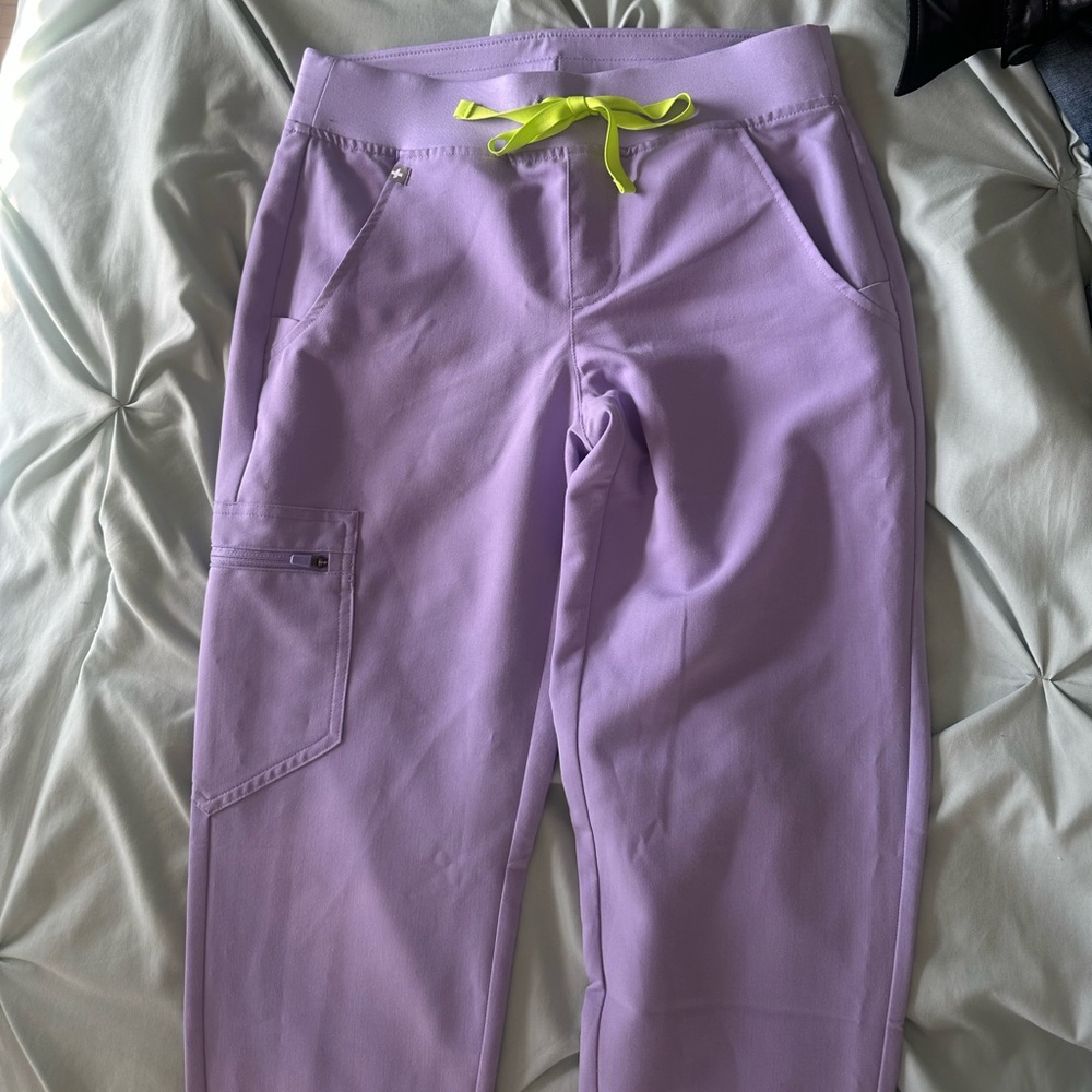 Figs Lavender Dew scrub bottoms